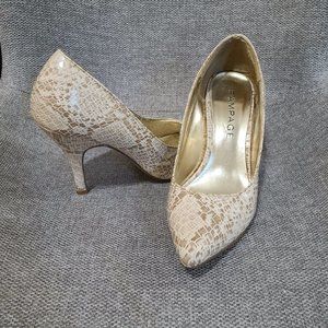 Rampage Shoes Rampage Tan Snake Print Pumps 7.5